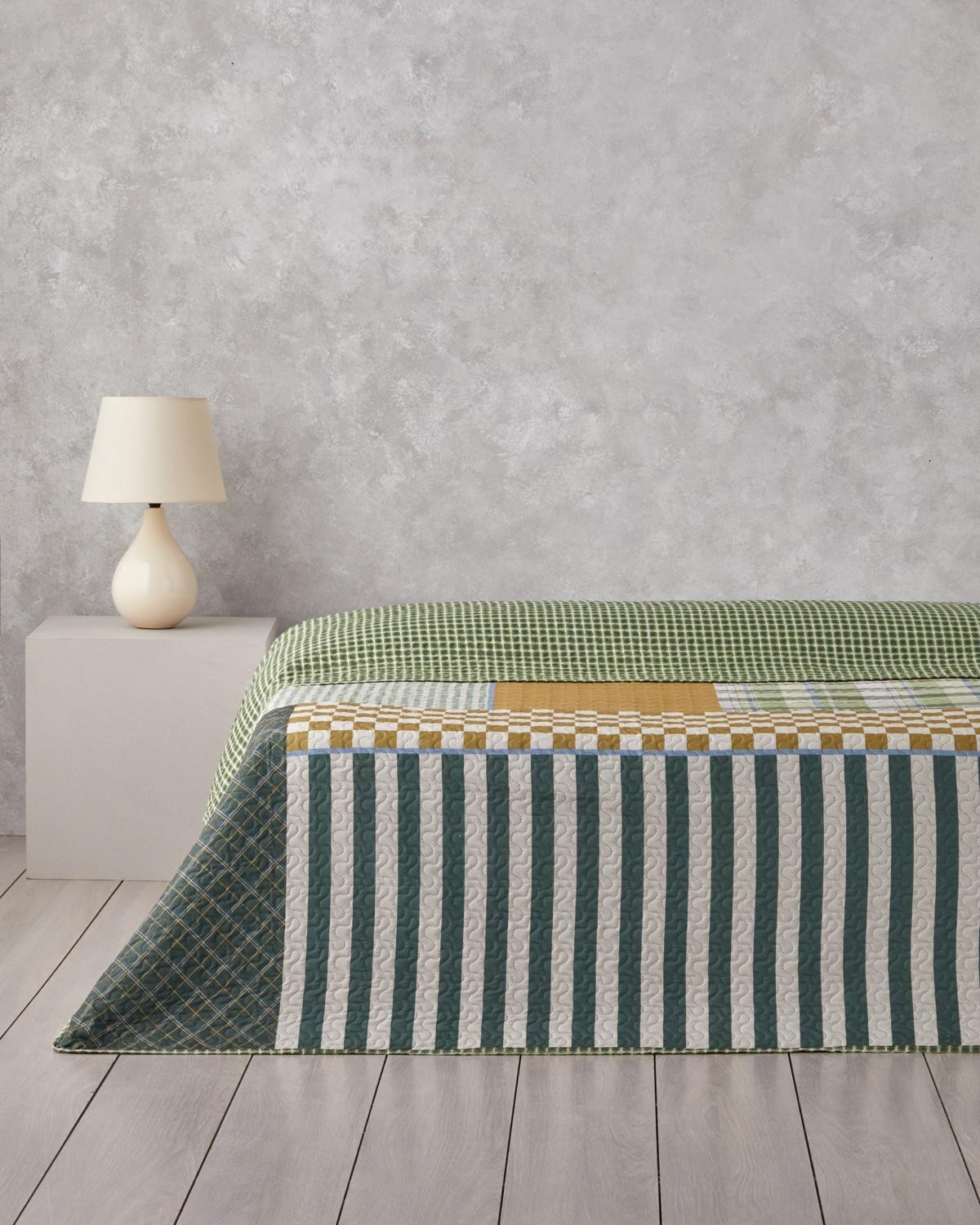 روانداز پنبه‌دوزی English home- مدل Grid